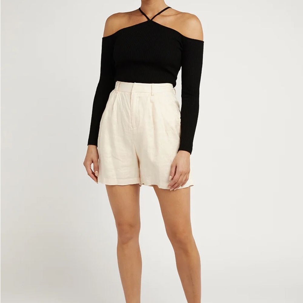 Dissh Linen Bermuda Shorts